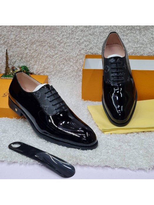 Louis Vuitton Men's  Glossy Oxford Leather Quality Loafers Shoe