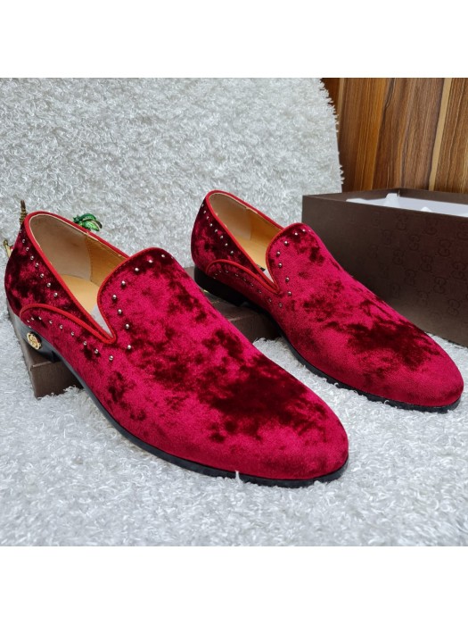 Gucci Velvet Quality Shoe - Red