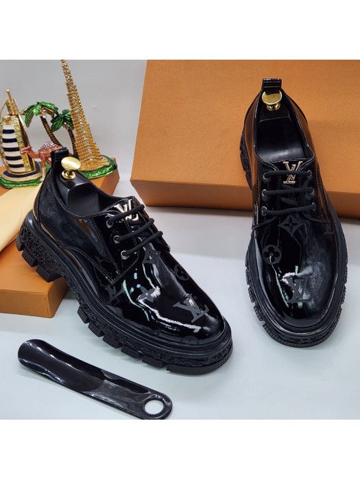 Men Designer Top Glossy Quality Shoe - Black